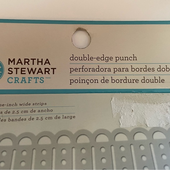 NIB Martha Stewart Crafts Double-Edge Punch- Linked Trim #42-70020. Papercrafts! - Picture 5 of 7